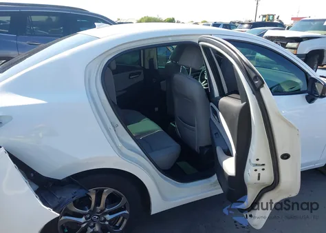 2020 Toyota Yaris Le из США, поврежденный, VIN 3MYDLBYV7LY715678